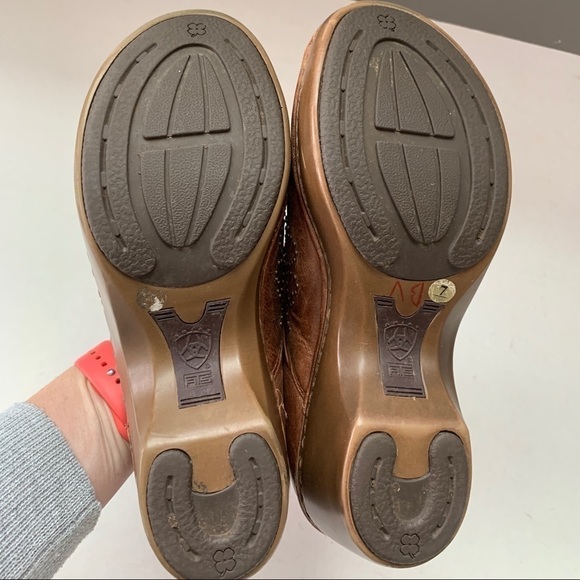 Ariat Tan Leather Slip-On Shoes With Stud Detail Size 7 - Picture 9 of 12